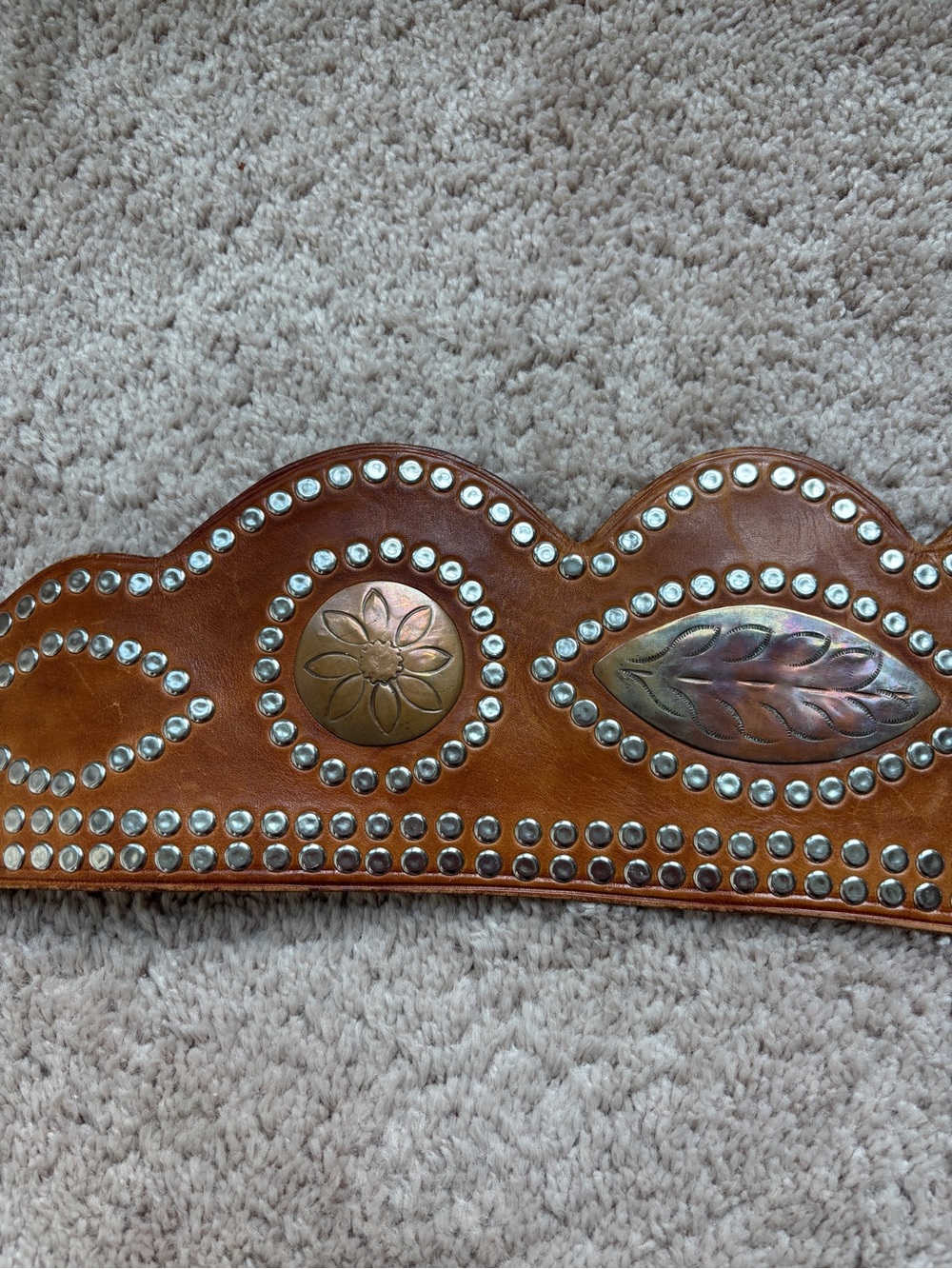 Vintage Wide Tooled Leather Scalloped Belt Oversized Buckle Boho Western Waist - Picture 7 of 16